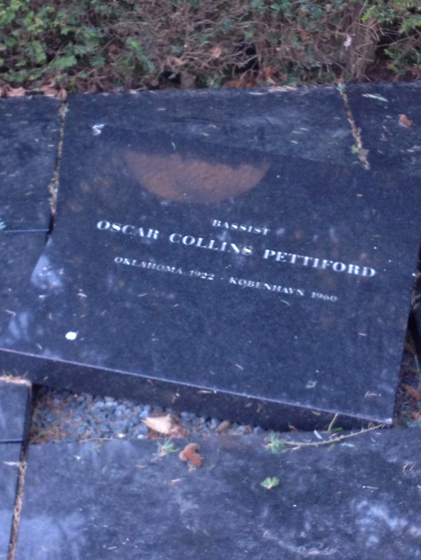 Oscar Pettiford's grave headstone