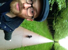 Walking in Peanut in Vestre Kirkegård